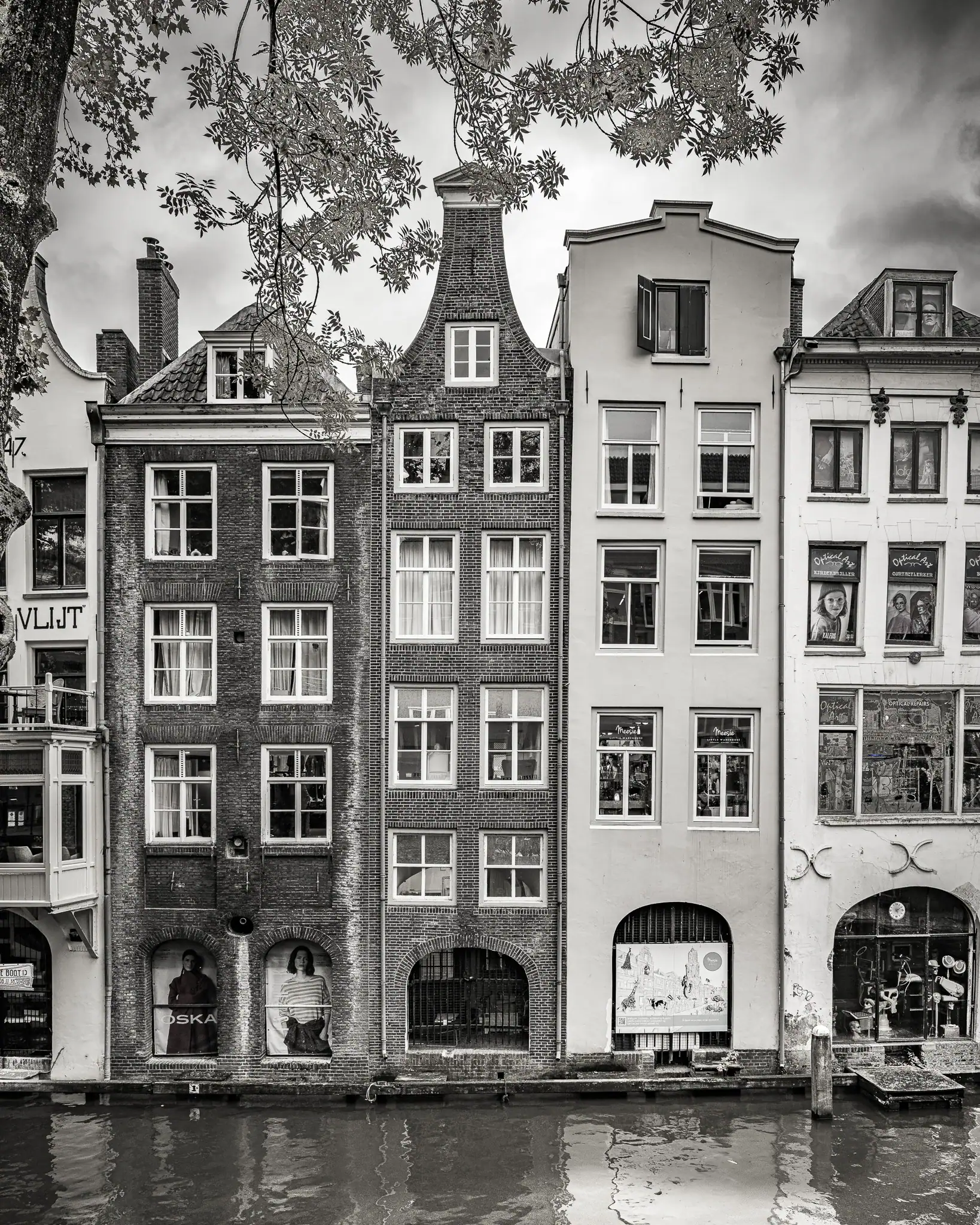 Historic Utrecht Canal Houses Reflected in Water – Fine Art Wall Print